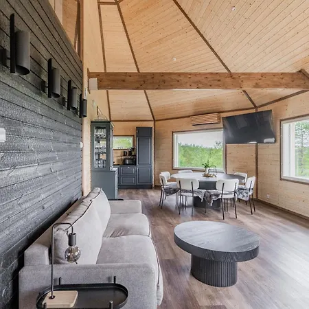 Kalliohylly Luxury Retreat Inari