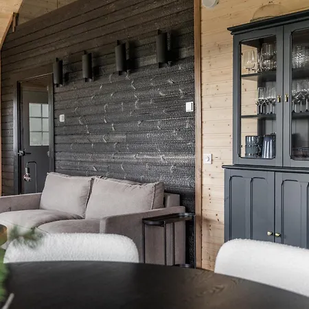 Kalliohylly Luxury Retreat Villa Inari