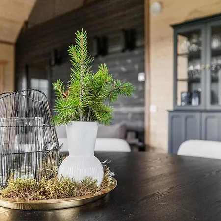 Villa Kalliohylly Luxury Retreat