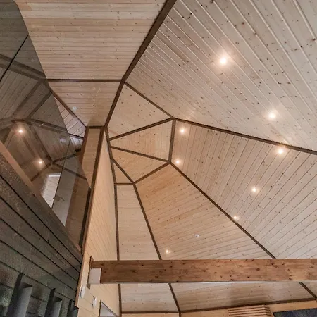Kalliohylly Luxury Retreat Inari
